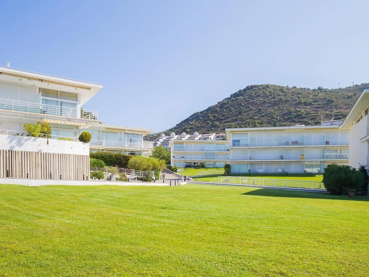Magnifico Apartamento Renovado En Primera Linea De Playa Con Terraza, Piscina Y Parking, Roses - Es-228-109 Espagne