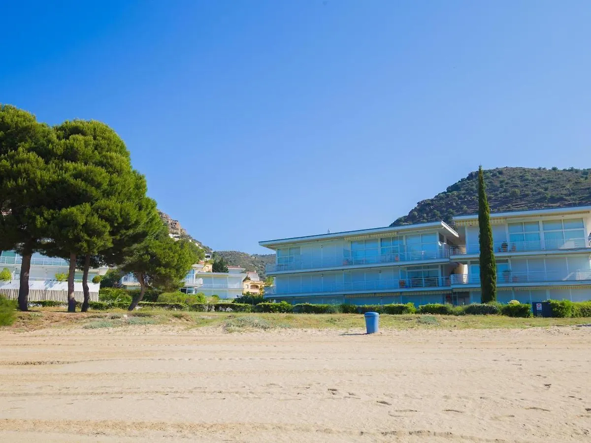 Magnifico Apartamento Renovado En Primera Linea De Playa Con Terraza, Piscina Y Parking, Roses - Es-228-109